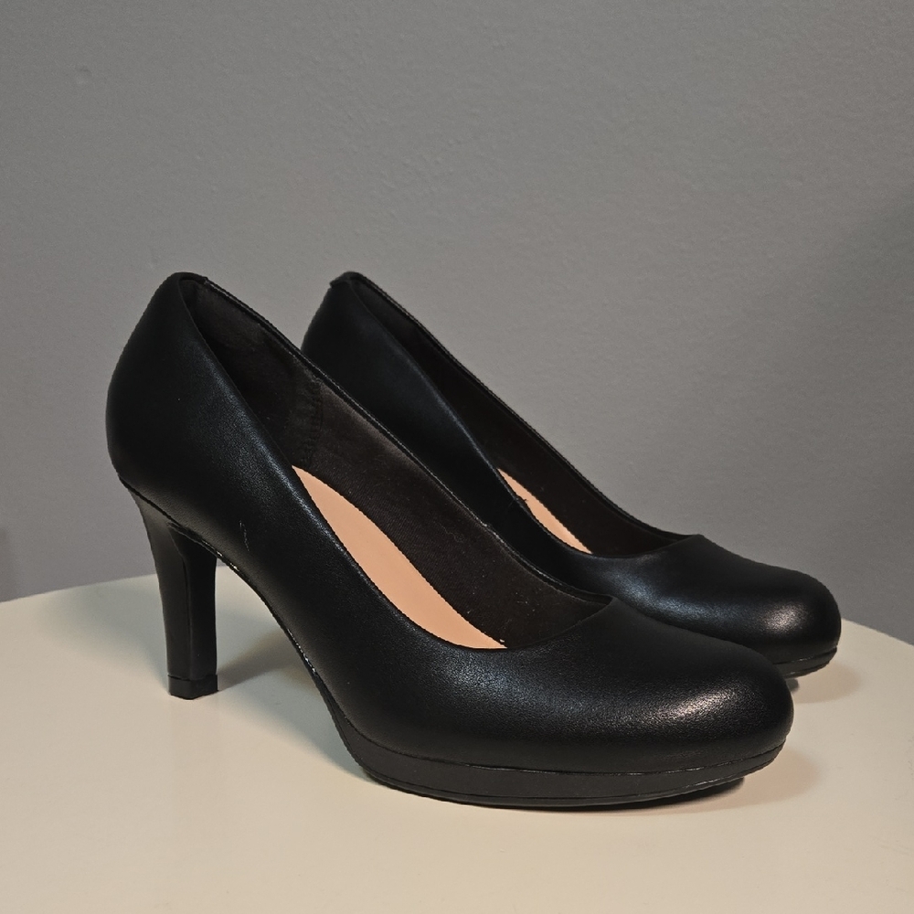 Clarks Collection Ultimate Comfort W7.5 Black Heels